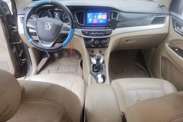Used Baojun 730 2016 1.5L Manual Comfort Version 7 Seats China V Emission Standard