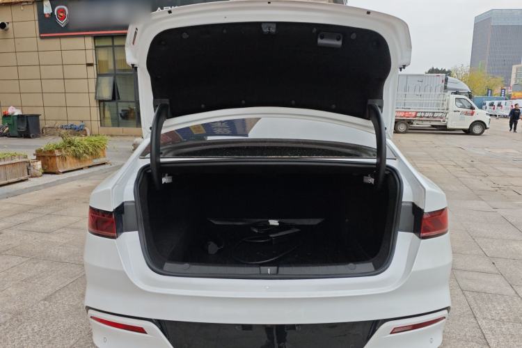 Used BYD Qin PLUS 2024 HONOR Edition DM-i 55KM Leading Model Trunk