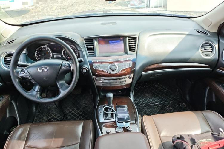 Used Infiniti JX 2013 JX35 Two-Wheel-Drive Excellence Edition Center Console