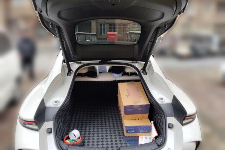 Used IM L6 2024 Max Long-Range Version Trunk