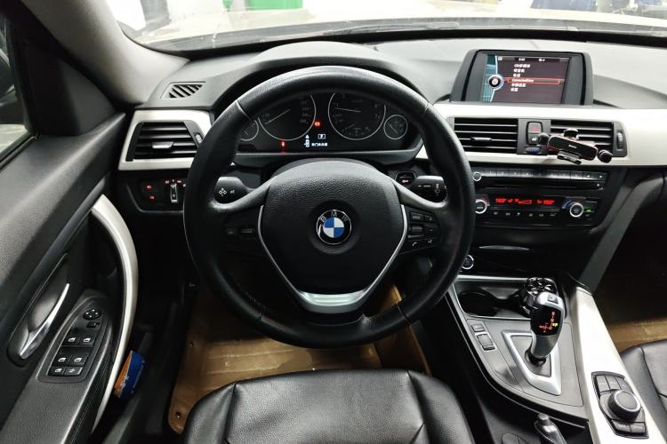 Used BMW 3 Series GT 2013 320i Leading Model Steering Wheel