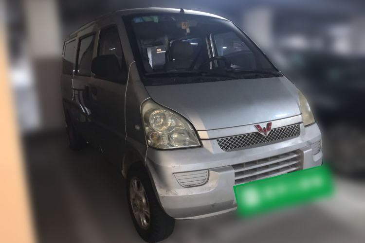 Used Wuling Rongguang 2011 1.2L Base Version
