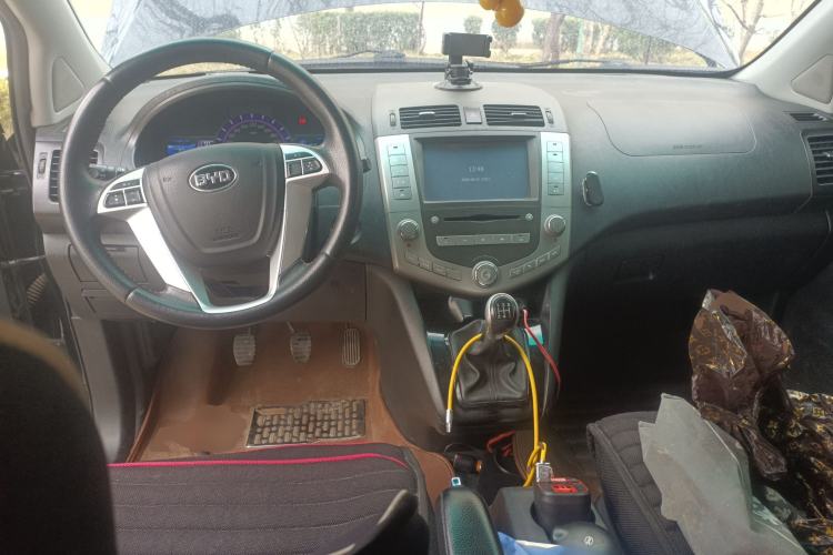 Used BYD S6 2014 2.0L Manual Luxury 5-Seater