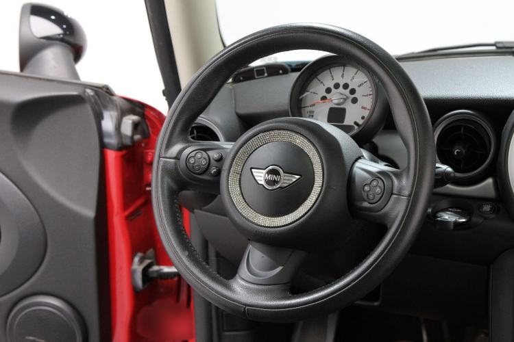 Used MINI MINI 2011 1.6L COOPER Fun