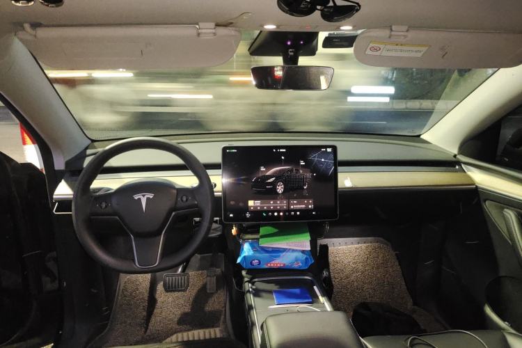 Used Tesla Model Y 2023 Long-Range All-Wheel-Drive Version