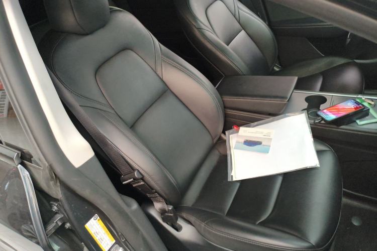 Used Tesla Model Y 2023 Rear-Wheel-Drive Version Right Front Seat