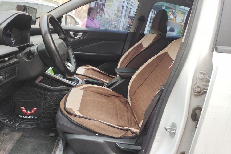 Used Wuling Alvez 2023 1.5L CVT Comfort Edition Left Front Seat