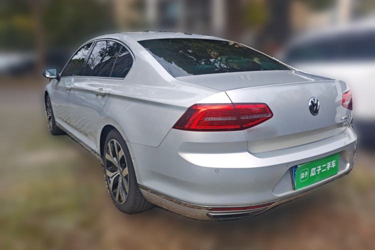 Used Volkswagen Magotan 2018 380TSI DSG Prestige Model Rear Left 45 Deg