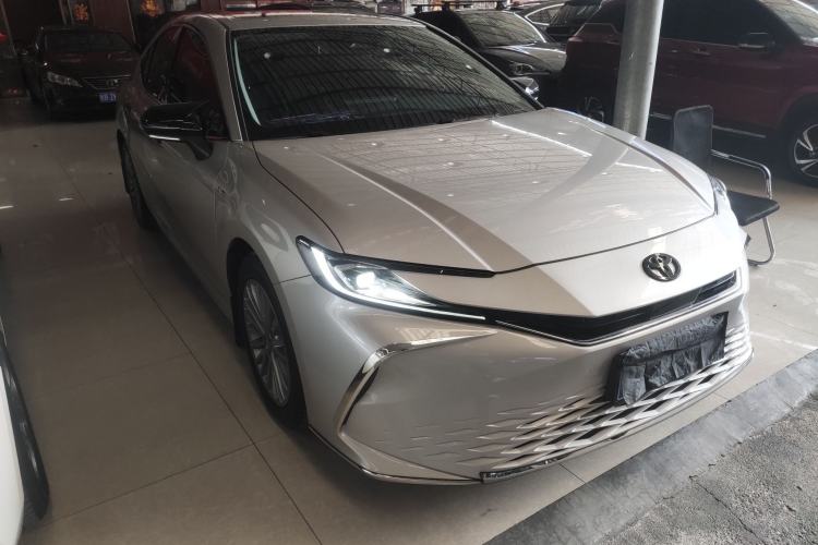 Used Toyota Camry 2024 Dual-Motor 2.0 HGVP Luxury Edition