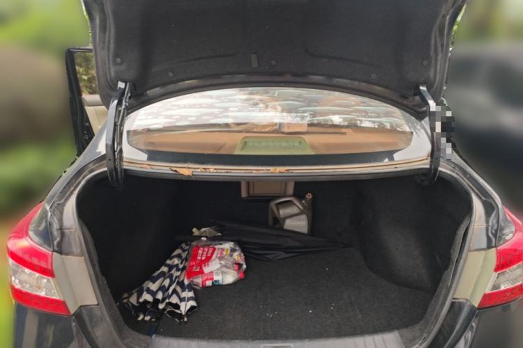 Used Nissan Sylphy 2014 1.6XV CVT Deluxe Edition Trunk