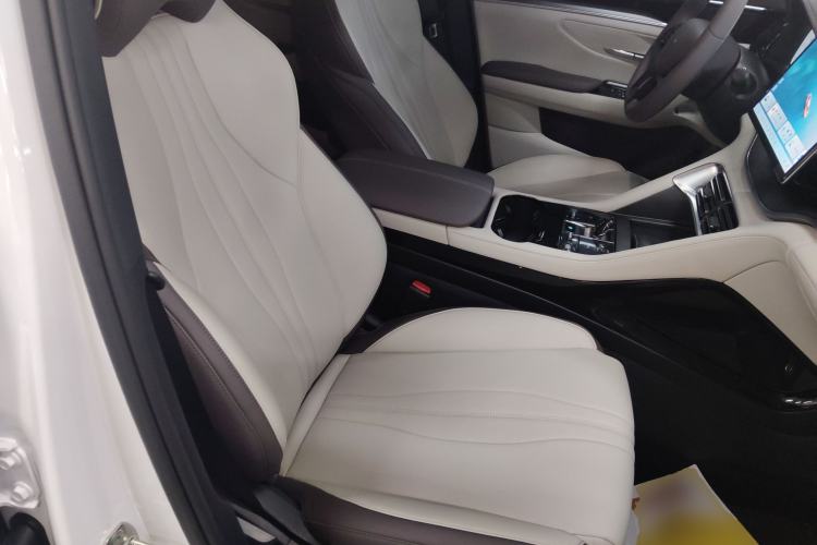 Used BYD Song PLUS New Energy 2025 DM-i 112KM Prestige Model Right Front Seat