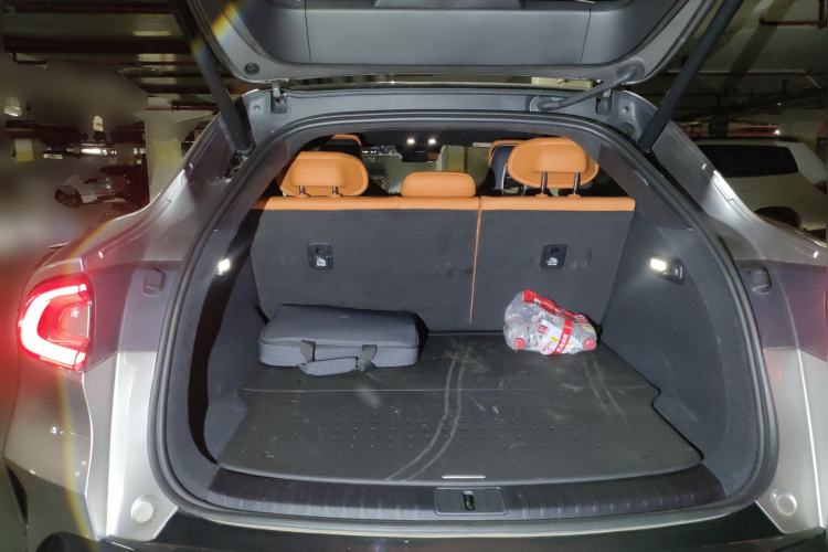 Used Xiaomi Auto YU7 2025 Ultra-Long Range High-Performance All-Wheel-Drive Max Edition
