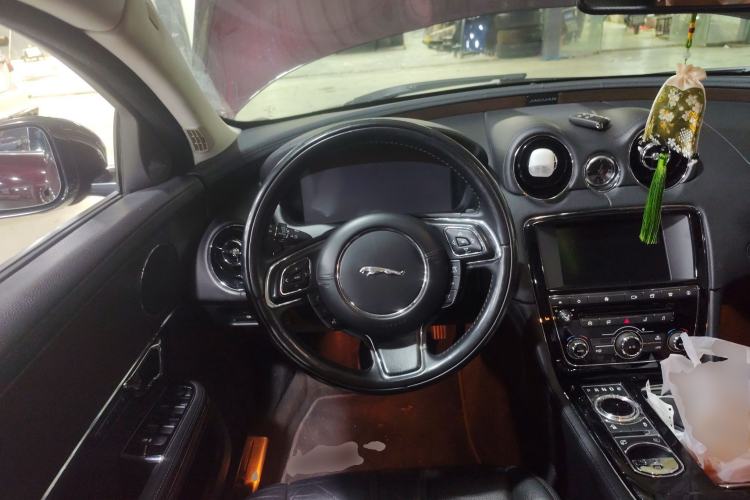 Used Jaguar XJ 2016 XJL 3.0 SC Two-Wheel-Drive Elegant Business Edition