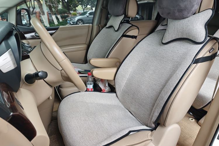 Used Nissan Quest 2015 3.5L SL Left Front Seat