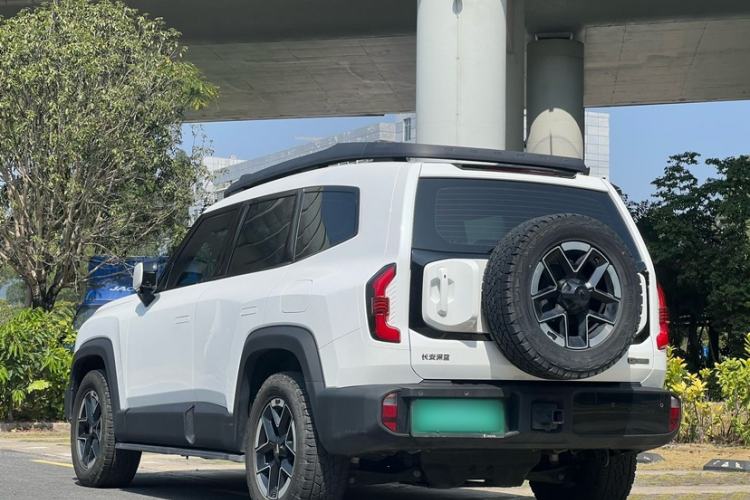 Used Deepal G318 2024 Four-Wheel-Drive Air Suspension Model
