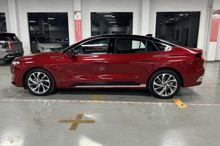 Used Ford Mondeo 2025 2.0T EcoBoost Ultimate Edition Exterior 4