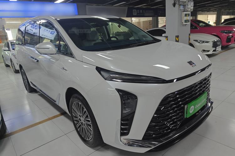 Used Buick GL8 New Energy 2024 Lu Zun Luxury Edition 6-Seater Front Right 45 Deg