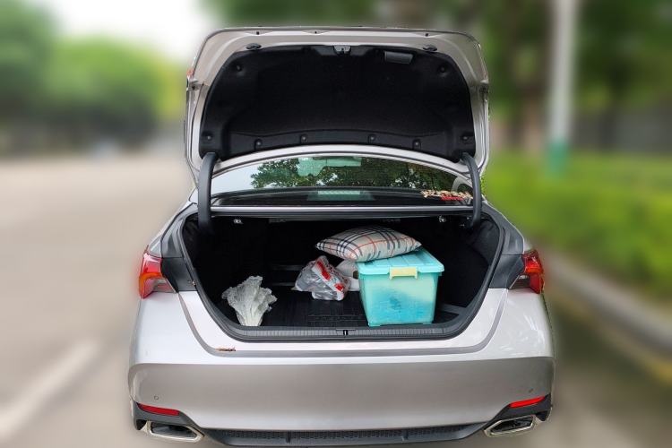 Used Toyota Avalon 2019 2.5L Touring Premium Version China VI Standard
