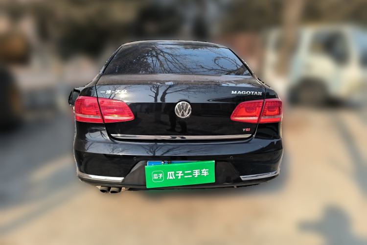 Used Volkswagen Magotan 2012 Facelift 1.8TSI Prestige Model Rear