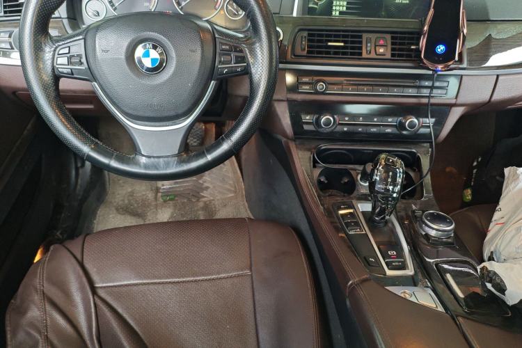 Used BMW 5 Series 2014 525Li Luxury Design Package
