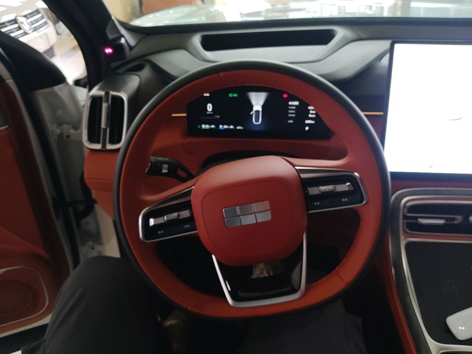 Geely Galaxy M7 2026 Model Yuanyoujia 225km Exploration+ Edition — снимка 13