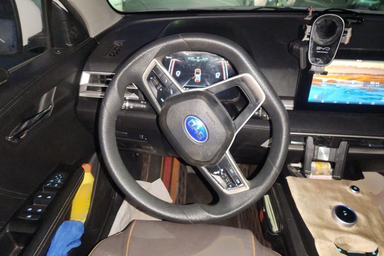 Used BYD e2 2019 400 Travel Edition