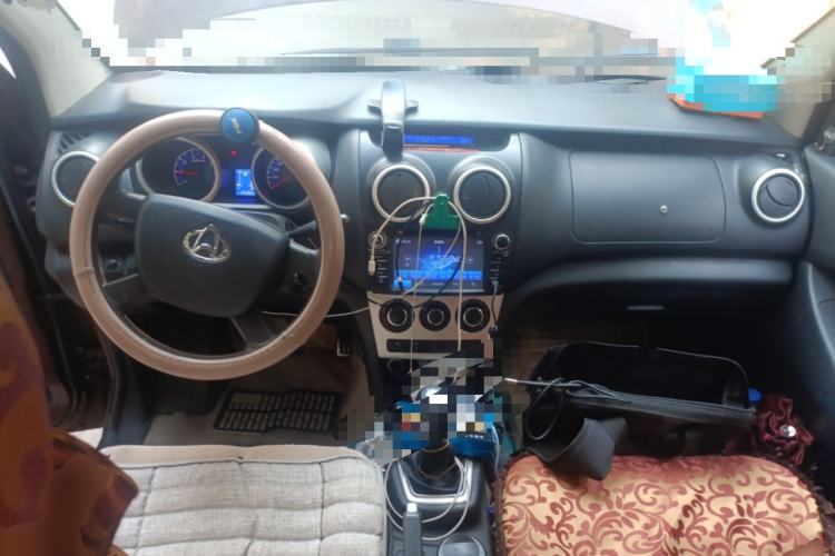 Used CHANGAN KAICHENG Ounuo S 2014 1.5L Base Version Center Console