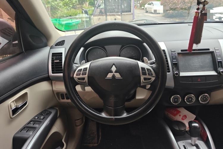 Used Mitsubishi Outlander 2012 Kijang 2.0 Urban Navigation Edition Steering Wheel