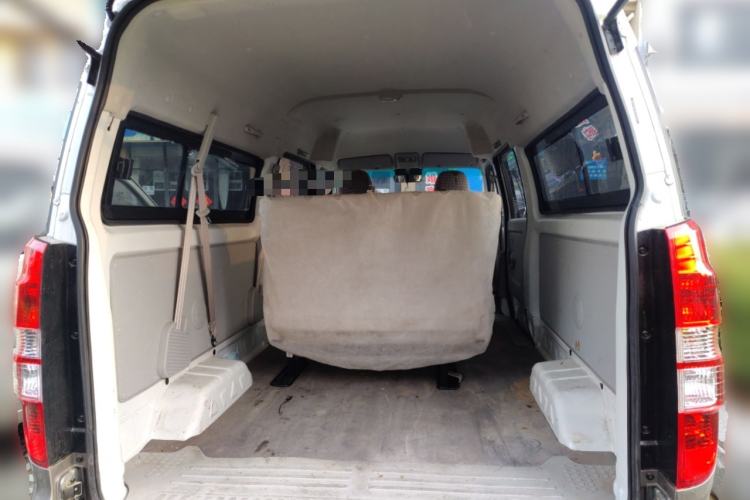 Used Jinbei New Hiace X30L 2024 Wealth Edition Passenger Vehicle 5/6/7 Seater