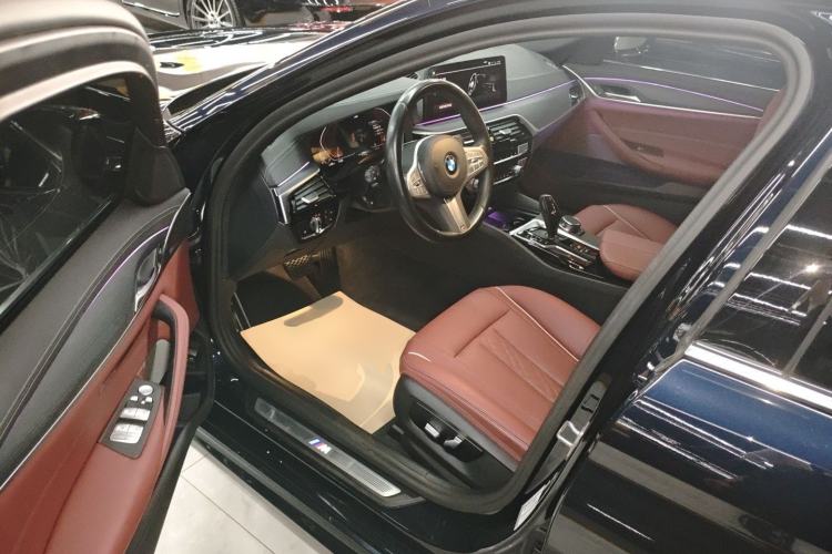 Used BMW 5 Series 2023 530Li Leading Model M Sport Package Driver Seat