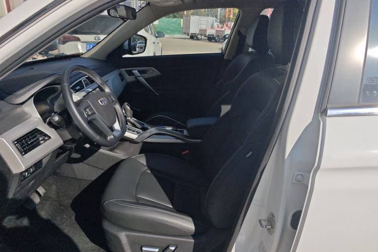 Used Geely Auto Emgrand X7 Sport 2018 1.8TD Automatic Two-Wheel Drive Smart Connect 4G Internet Edition
