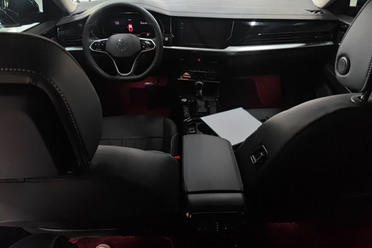 Used Volkswagen Passat 2024 380TSI Starry Elite Edition Center Console