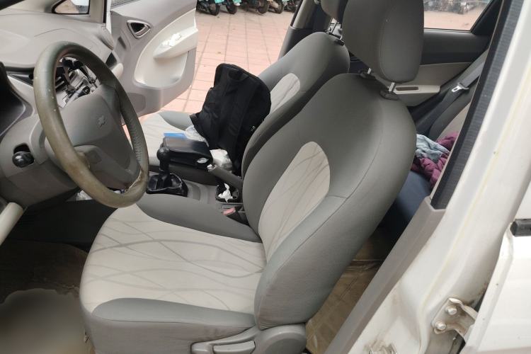 Used Chevrolet Sail 2013 Sedan 1.4L Manual - Youyi Happiness Edition Left Front Seat