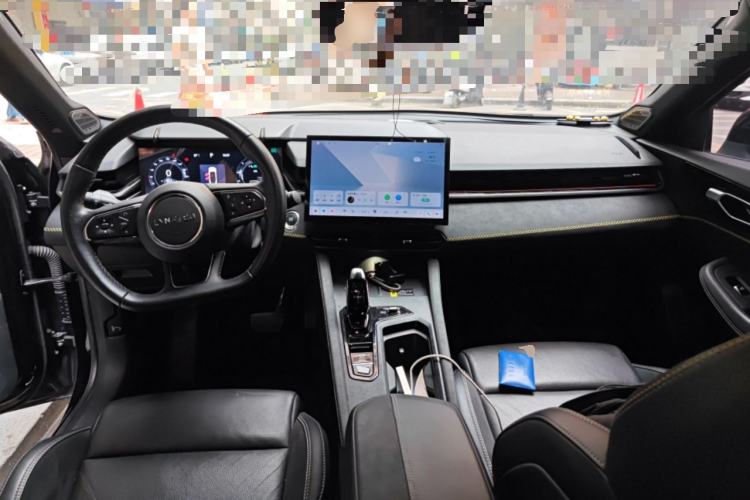 Used Lynk & Co 03 2023 1.5TD DCT JingPro Center Console