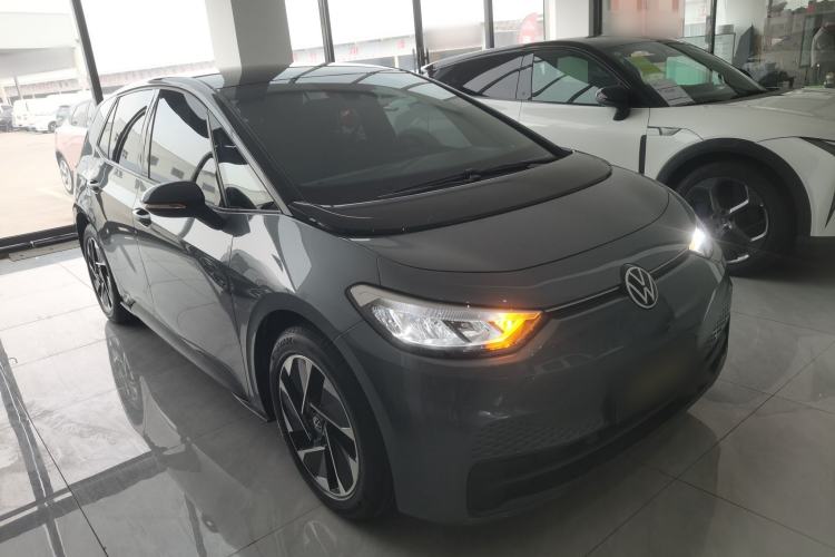 Used Volkswagen ID.3 2024 Outstanding Edition Exterior 1