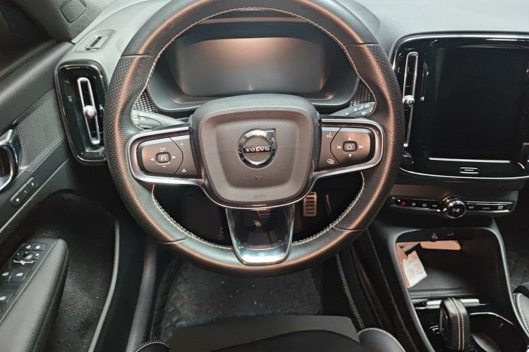 Used Volvo XC40 2021 T4 Four-Wheel Drive Smart & Sporty Edition