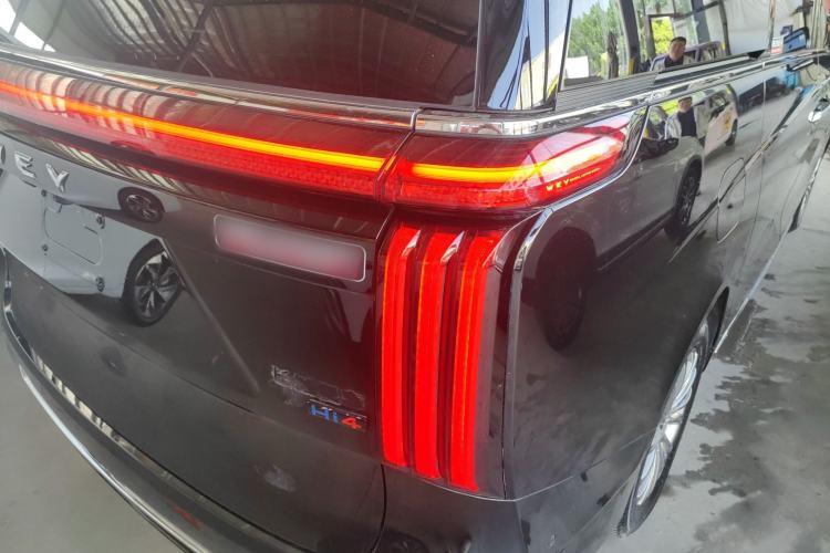 Used Wey Gaoshan 2025 Four-Wheel Drive Alpine 8 Right Rear Taillight