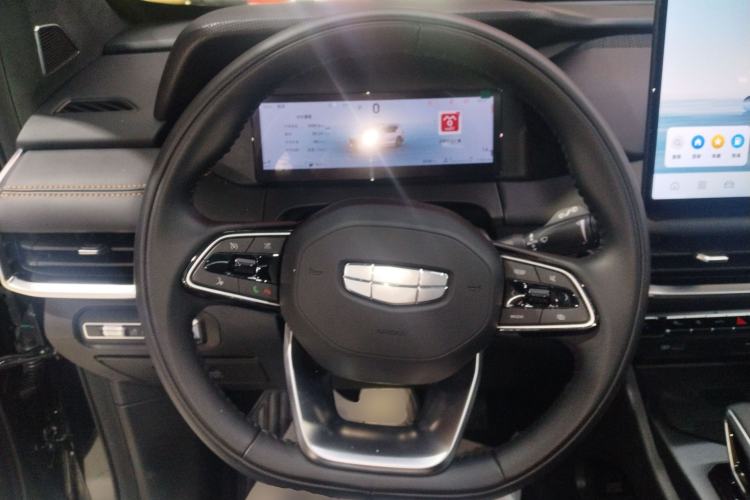 Used Geely Auto Haoyue L 2025 2.0T DCT Luxury Edition