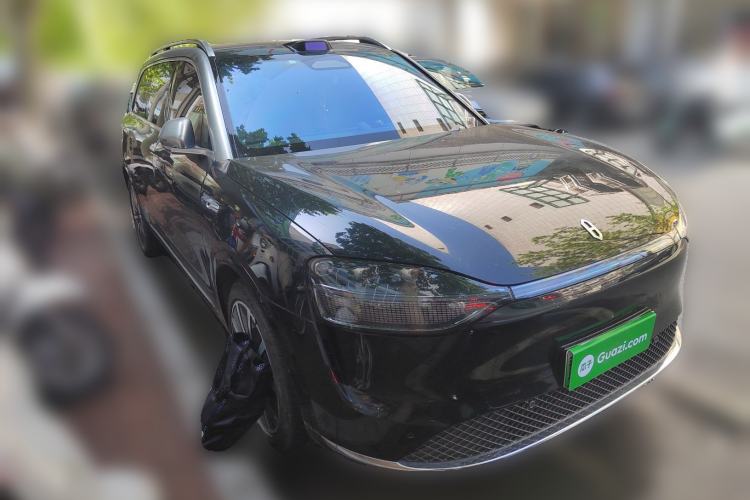 Used Hima AITO M9 2024 All-Electric Max Version 100 kWh 6-Seater Front Right 45 Deg