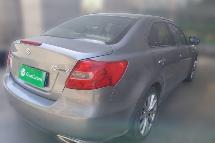 Used Suzuki Kizashi 2010 2.4L Two-Wheel Drive Standard Edition
