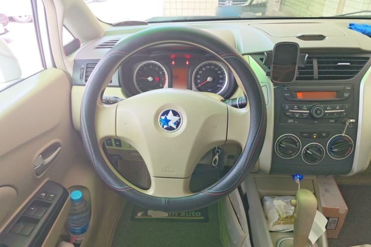 Used Venucia D50 2013 1.6L Automatic Fashion Edition