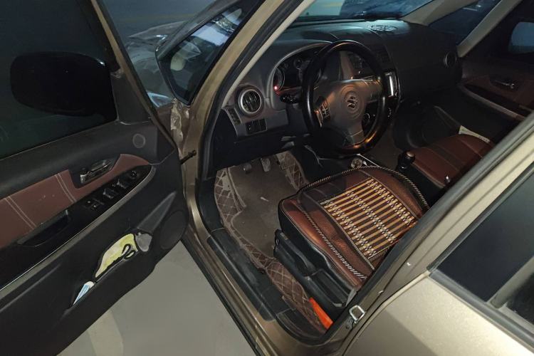 Used Suzuki SX4 2012 1.6L Manual Ruiqi Model Driver Seat