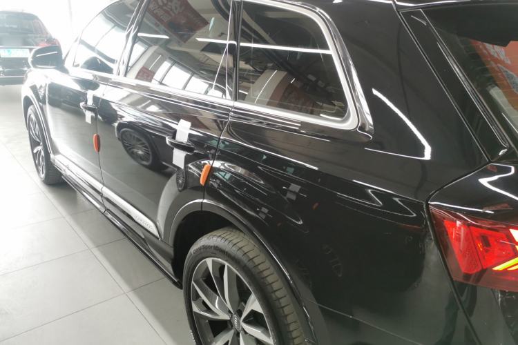 Used Audi Q7 2020 55 TFSI quattro S line sports model