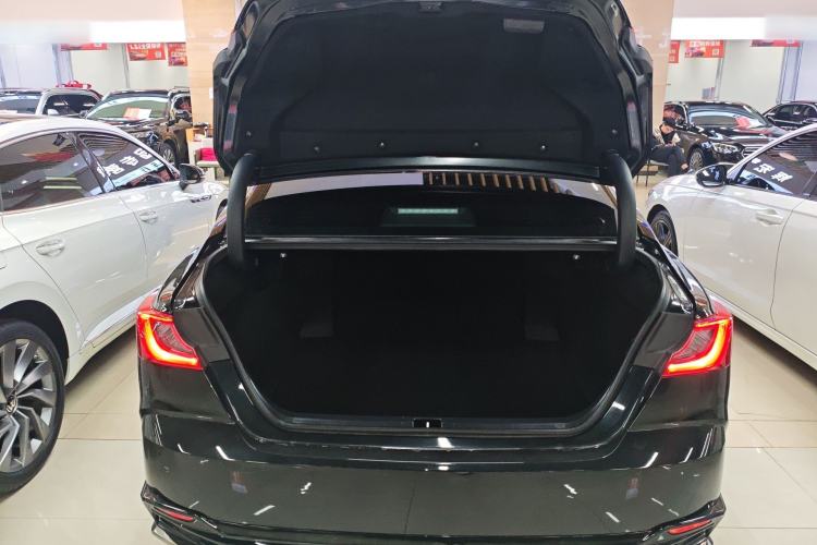 Used Toyota Camry 2024 Dual-Motor 2.0 HXS Sport Plus Edition Trunk