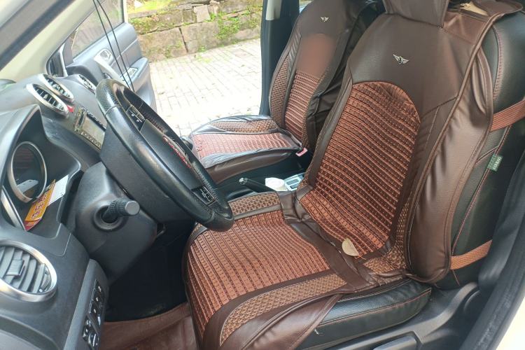 Used Haval H6 2013 Upgraded Model 1.5T Manual Two-Wheel Drive Elite Version
