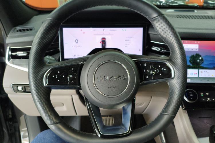 Used Lynk & Co 09 EM-P 2023 2.0TD EM-P Long-Range Version PM 7-Seater Steering Wheel