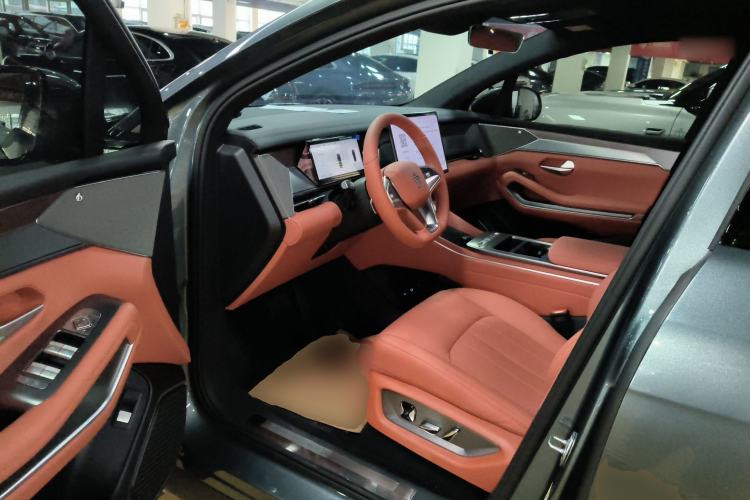 Used BYD Tang L 2025 EV with 670 km Range LiDAR and Premium Features Driver Seat