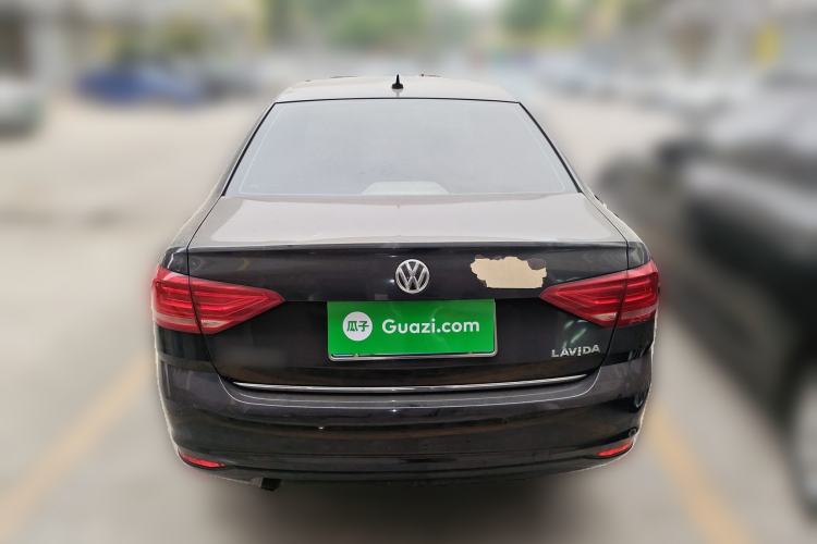 Used Volkswagen Lavida 2017 1.6L Manual Comfort Edition
