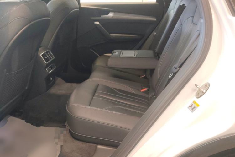 Used Audi Q5L Sportback 2022 Updated 40 TFSI Fashion Version Left Rear Seat