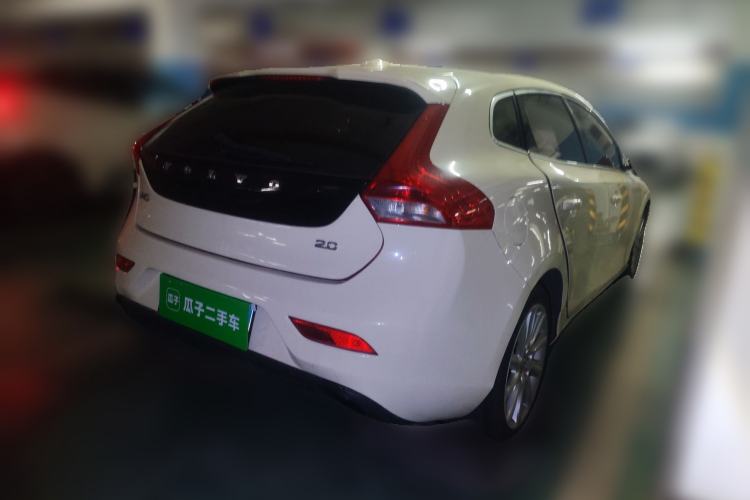 Used Volvo V40 2014 2.0T Zhiya Edition
